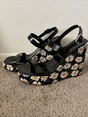 Betsy Johnson Daisy Platform Wedge Sandals